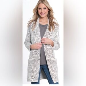 Multiples soft cozy cardigan
Winter white